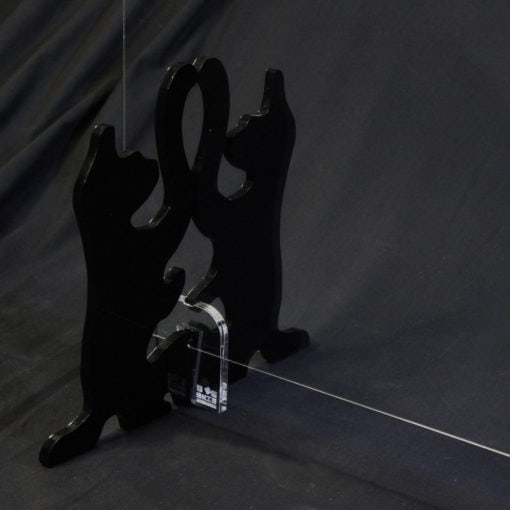 端材工房 卓上仕切り 横・縦置き・吊り兼用 87x60cm 透明 招き猫の形をした足