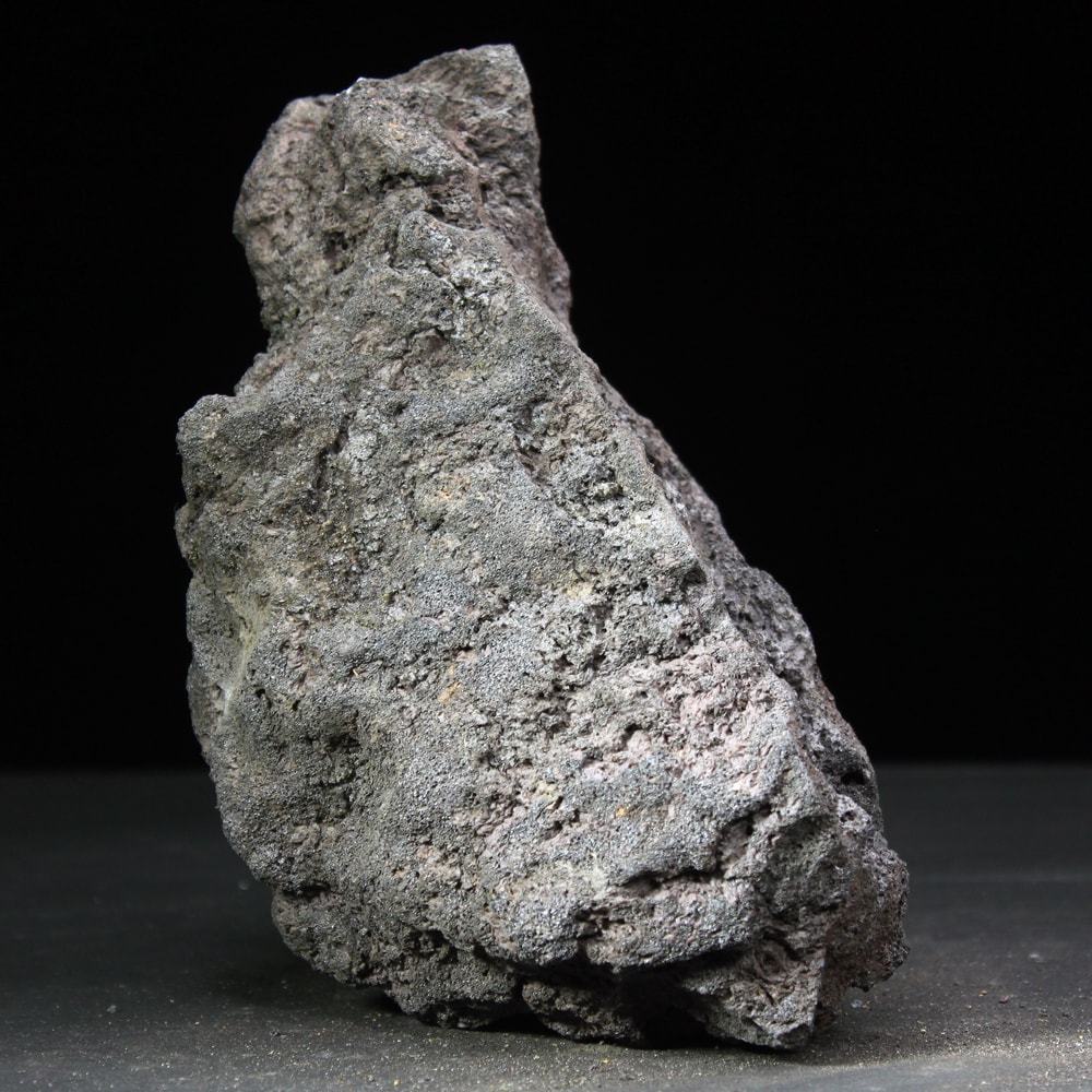 高濾過溶岩 大型溶岩石 L W22cm x D10cm x H11cm 0.9kg 黒系