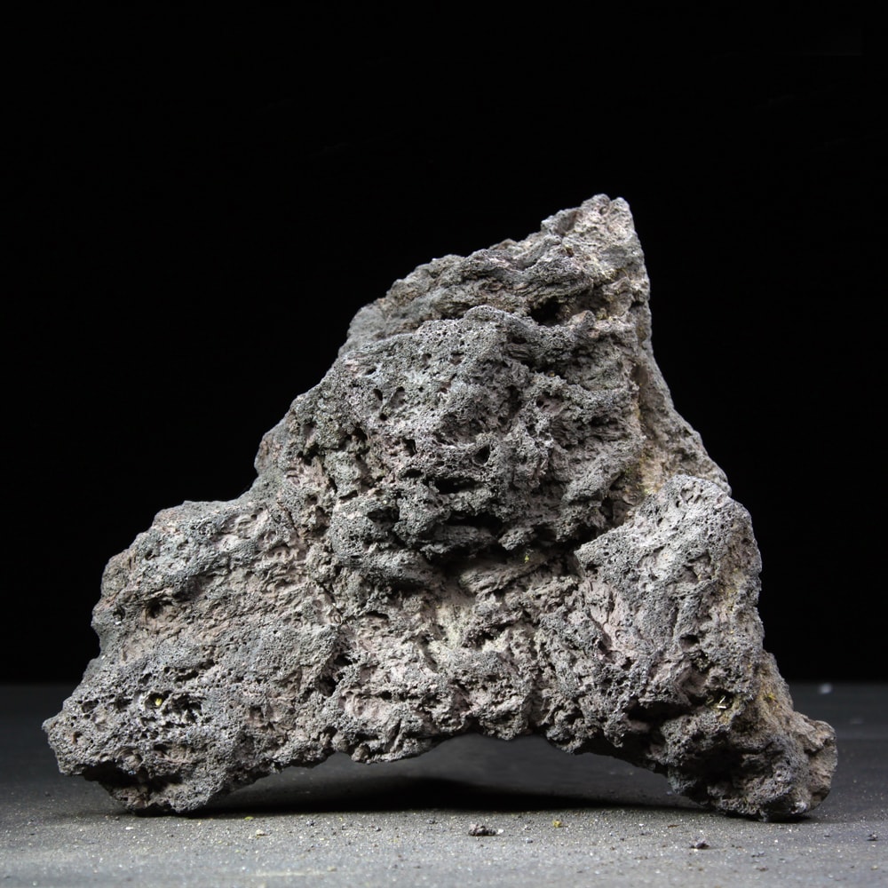 高濾過溶岩 大型溶岩石 L W25cm x D16cm x H20cm 1.4kg 黒系