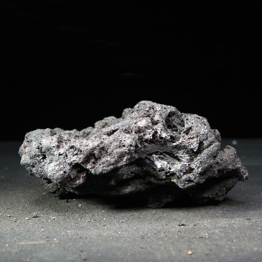 高濾過溶岩 大型溶岩石 L W20cm x D16cm x H9cm 0.9kg 黒系
