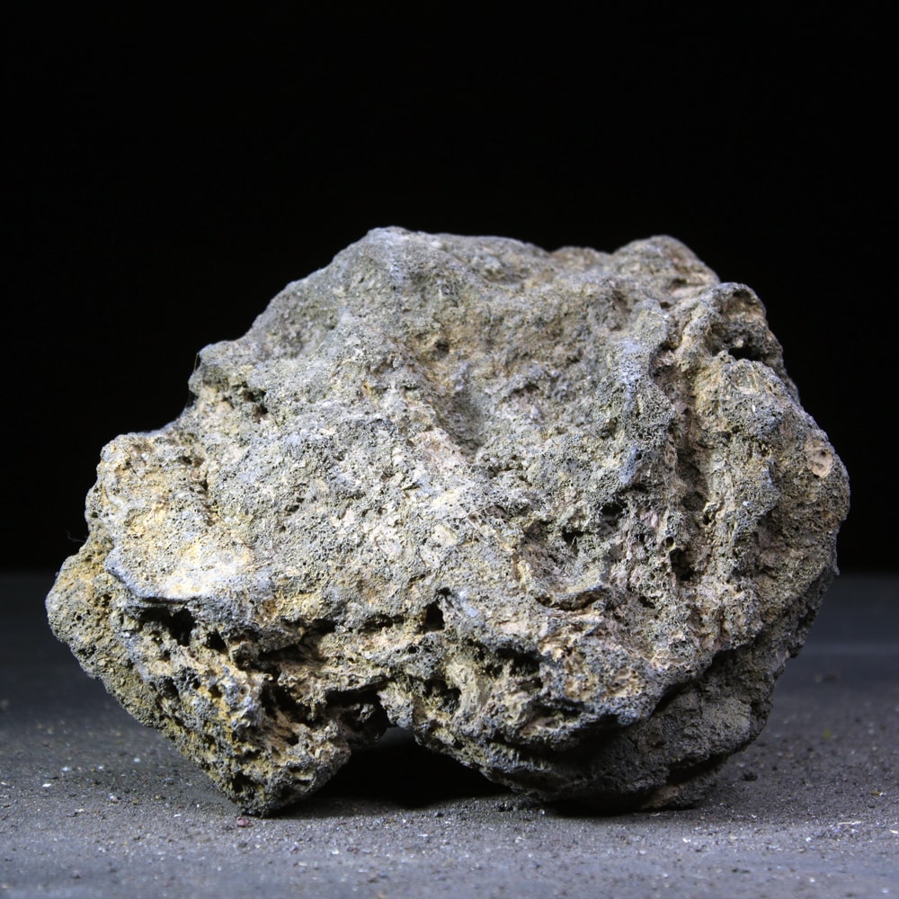 高濾過溶岩 大型溶岩石 L W20cm x D16cm x H11cm 0.9kg 黄系