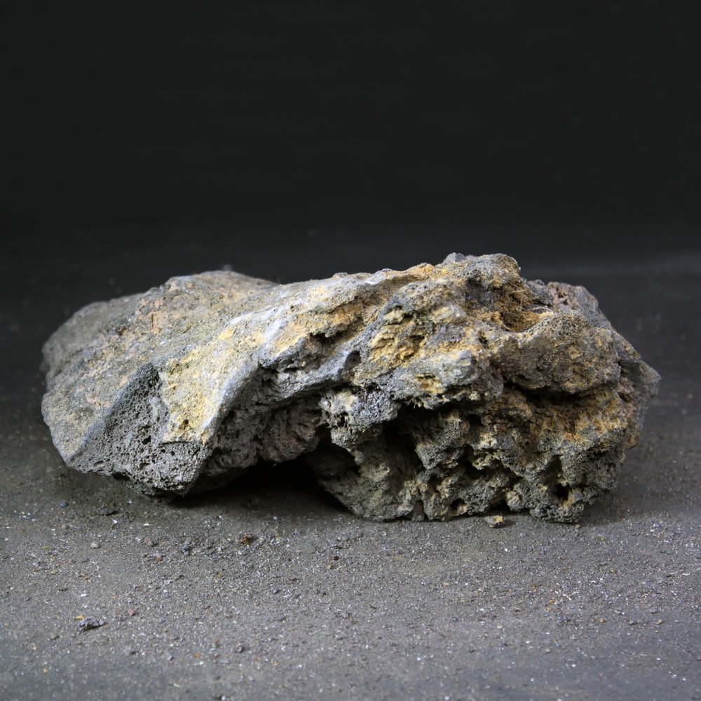 高濾過溶岩 大型溶岩石 L W22cm x D11cm x H11cm 0.9kg 黄系